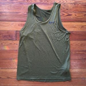 Nike active tank top